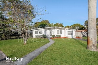 Building Photo - 1571 NE 44th St