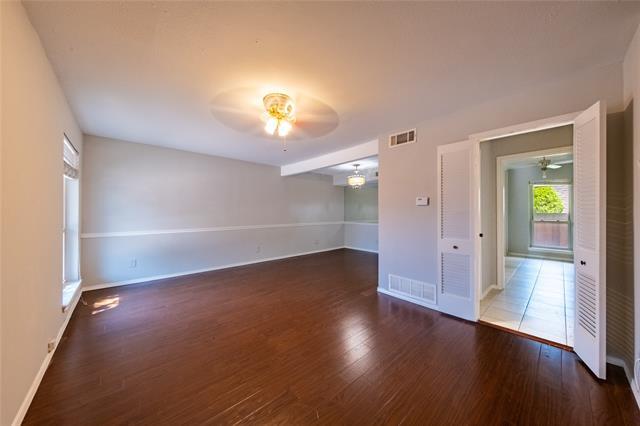 Building Photo - 906 S Weatherred Dr