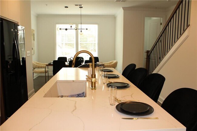 Foto del edificio - 6641 Beacon Dr