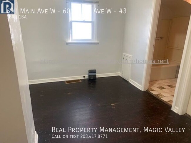 Building Photo - Cute 1bed/1bath Available Downtown