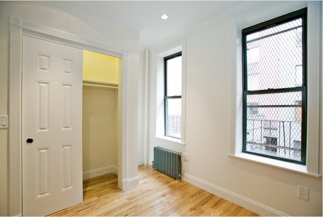Building Photo - 311 Mott St