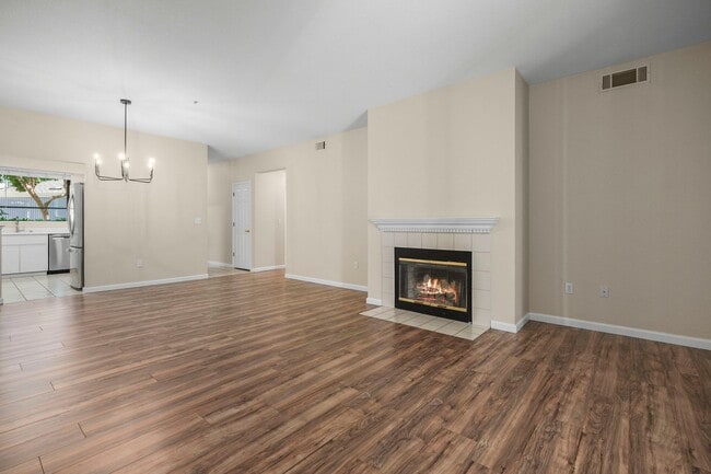 Foto del edificio - Beautiful single level condo, lower level ...