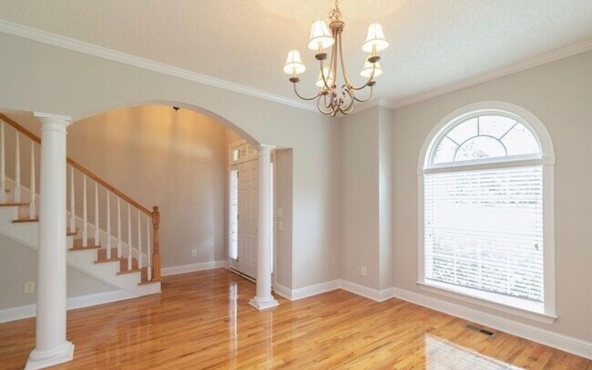 Foto del edificio - 224 High Ridge Ct