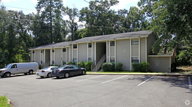 Foto del edificio - Oakcrest Apartments