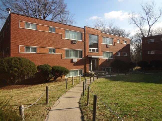 Building Photo - North Bend Apartments