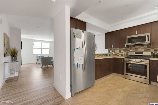 Foto del edificio - 3 br, 2.5 bath Condo - 465 Salem St