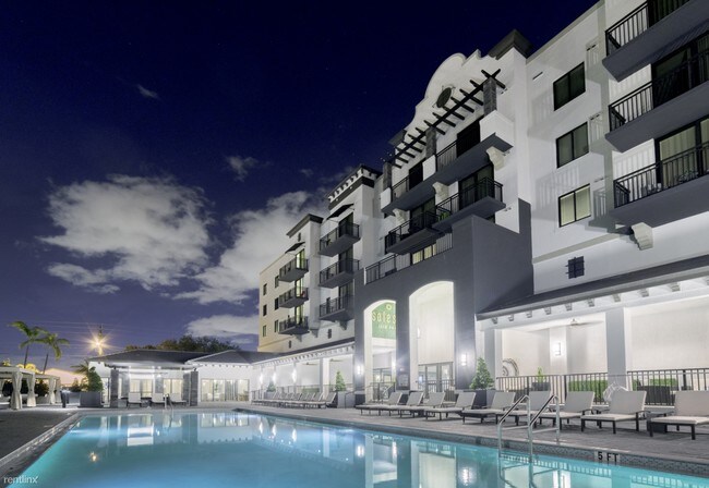 Foto del edificio - 900 SW 57th Ave