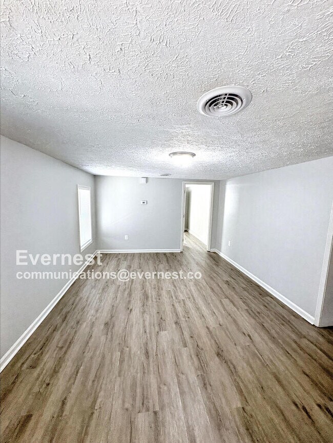 Foto del edificio - 908 Davis St