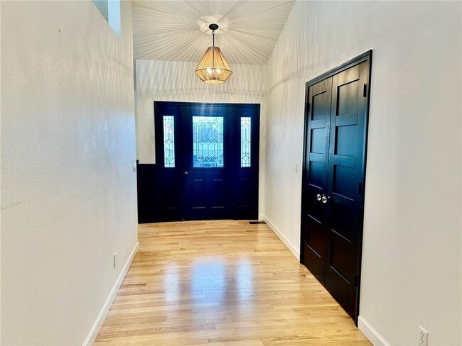 Foto del edificio - 4 Lois Ln