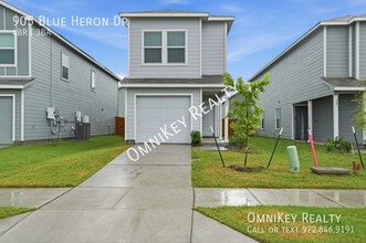 Building Photo - 905 Blue Heron Dr