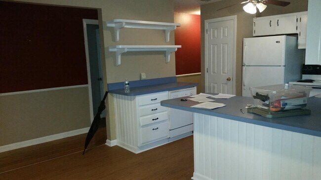 Building Photo - 1725 Atkamire Dr