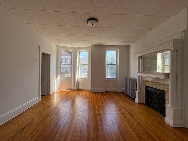 Building Photo - 513 Palisade Ave