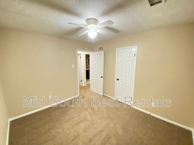 Building Photo - 4842 Applestone St