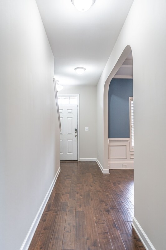 Foto del edificio - 135 Almond Dr