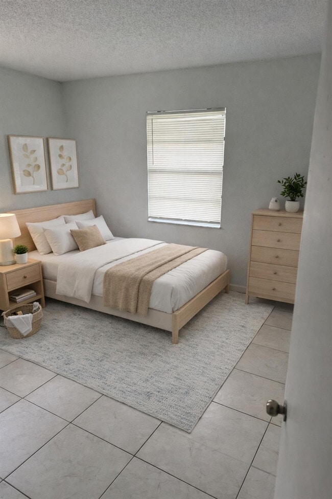 Building Photo - 218 NW 9th Ave