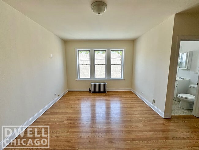 Building Photo - 2606 N Kimball Ave