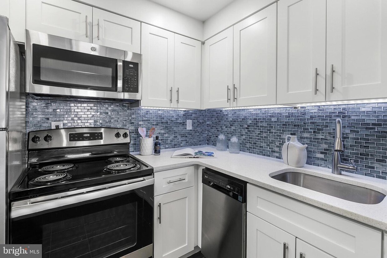 Foto principal - 224-30 W Rittenhouse Square