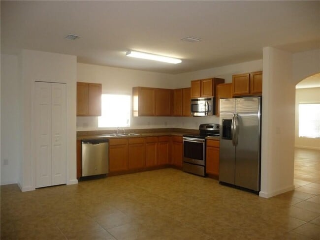 Building Photo - 1300 Lexington Square SW
