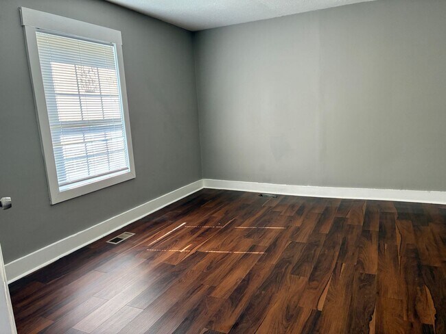 Foto del edificio - MOVE IN SPECIAL! $100 SECURITY DEPOSIT