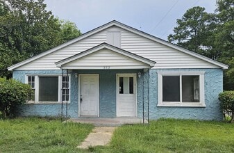 Building Photo - 202 Crawford Rd