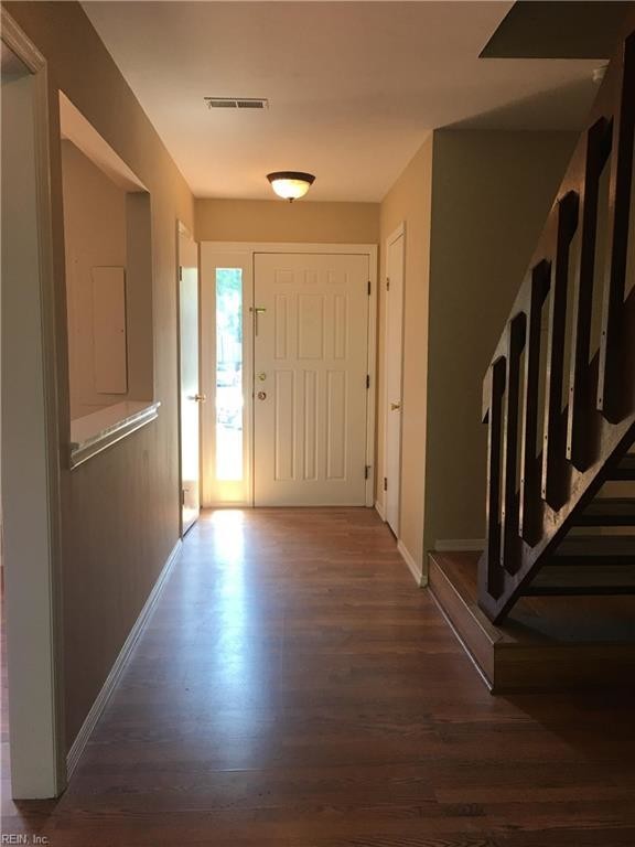 Building Photo - 3 bedroom in Newport News VA 23603