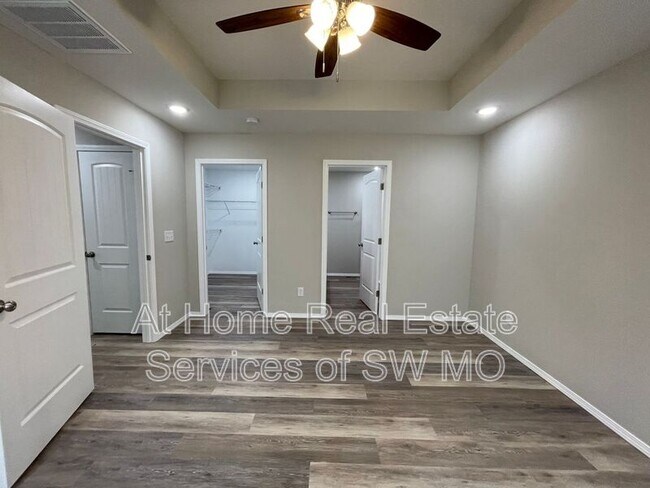Foto del edificio - 529 S Evergreen Ave