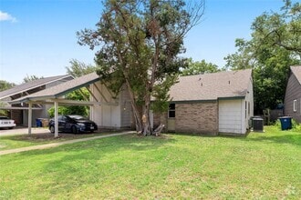 Building Photo - 6903 Woodhue Dr