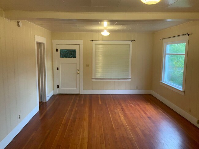 Building Photo - 3056-04 - MSF Properties