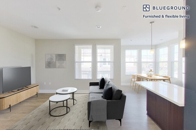 Building Photo - 1000 Lupine-SI FL2-ID8030A