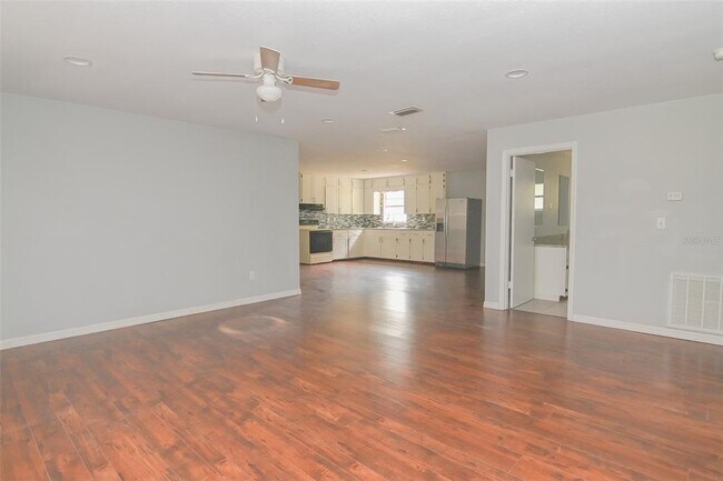 Building Photo - 127 Sevilla St