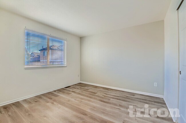 Foto del edificio - 13742 Cook St