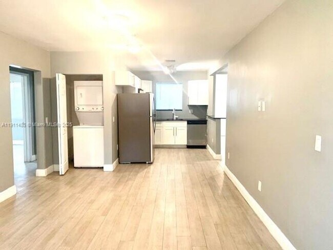 Foto del edificio - 4126 NW 3rd Ave