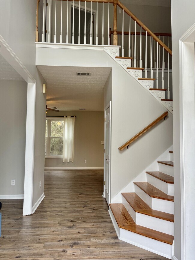 Building Photo - 4264 Chatham Crest Ln