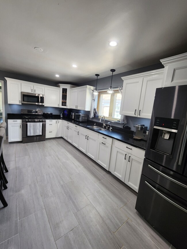 Cocina - 6751 S Kilbourn Ave