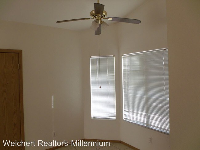 Building Photo - 2 br, 1.5 bath House - 1601 Lorna Dr.