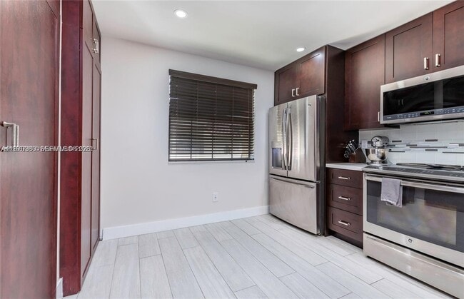 Building Photo - 3559 Magellan Cir