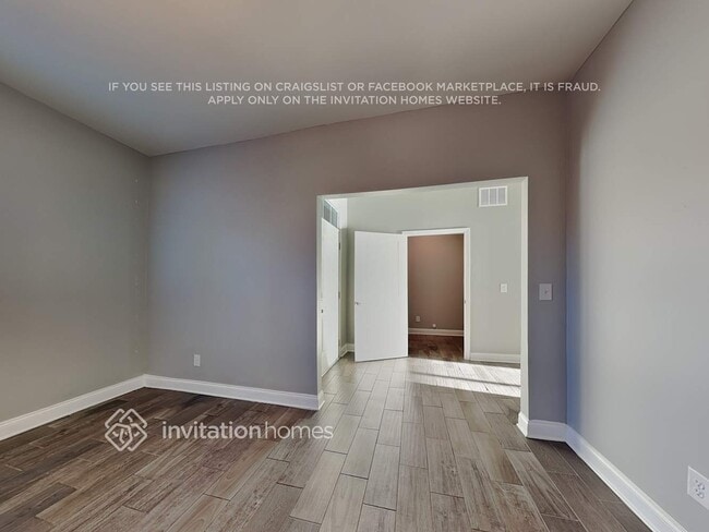 Building Photo - 2813 Santiago Circle