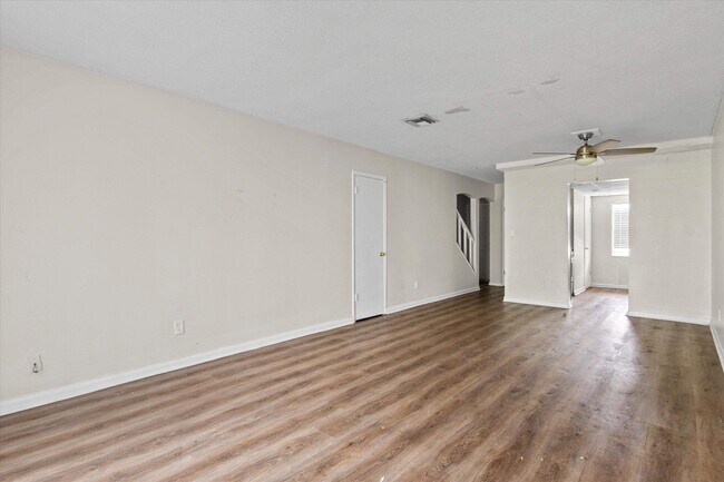 Foto del edificio - 2325 W Pensacola St