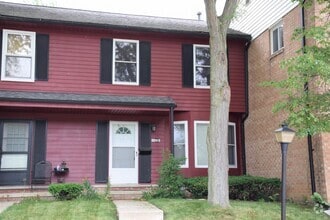 Building Photo - 3393 Burbank Dr