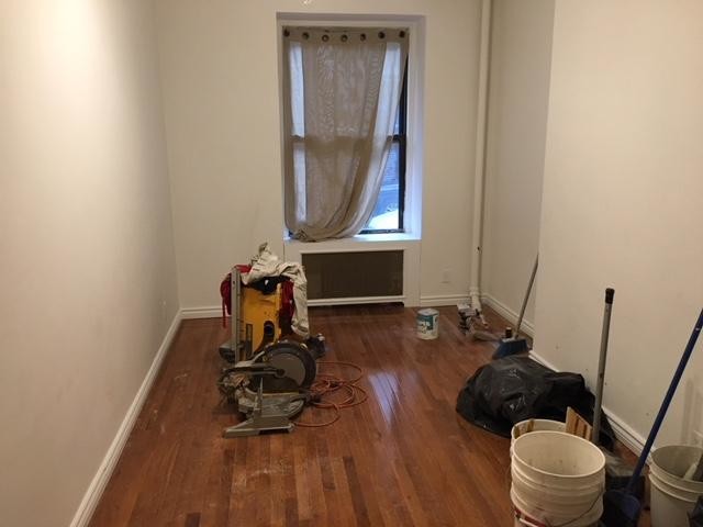 Building Photo - 308 E 83rd St