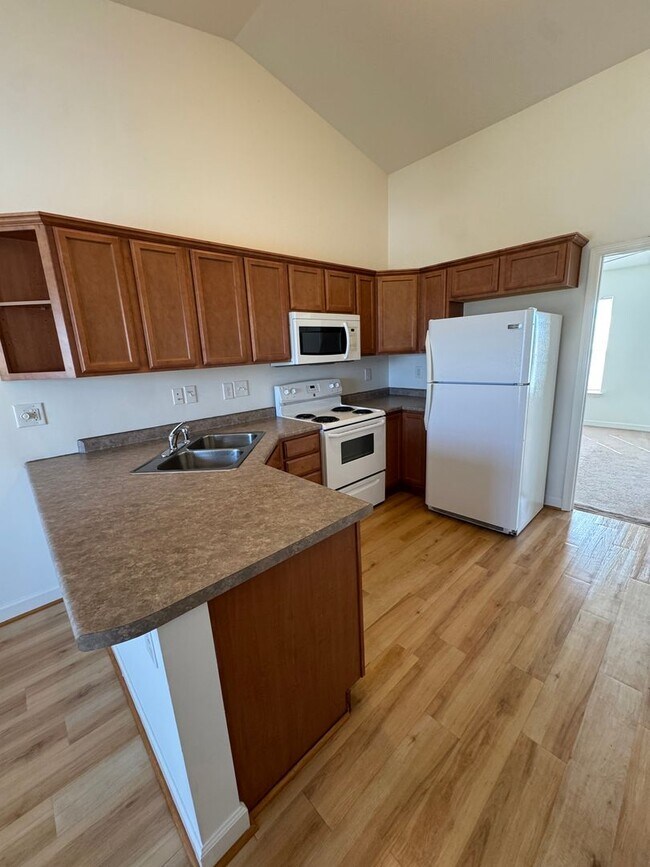 Foto del edificio - 914 Brawley School Rd