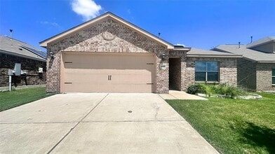 Building Photo - 3018 Hereford Dr