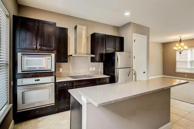 Foto del edificio - 6416 Cates Ave