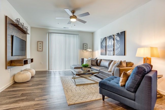 Sunnen Station Apartments apartments — community photo - Sunnen Station Apartments