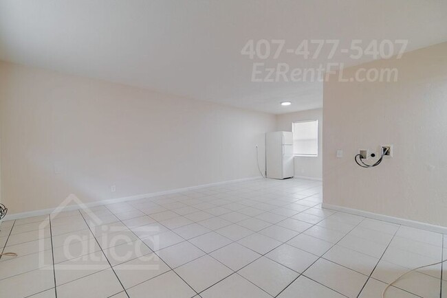 Building Photo - 623 9th St