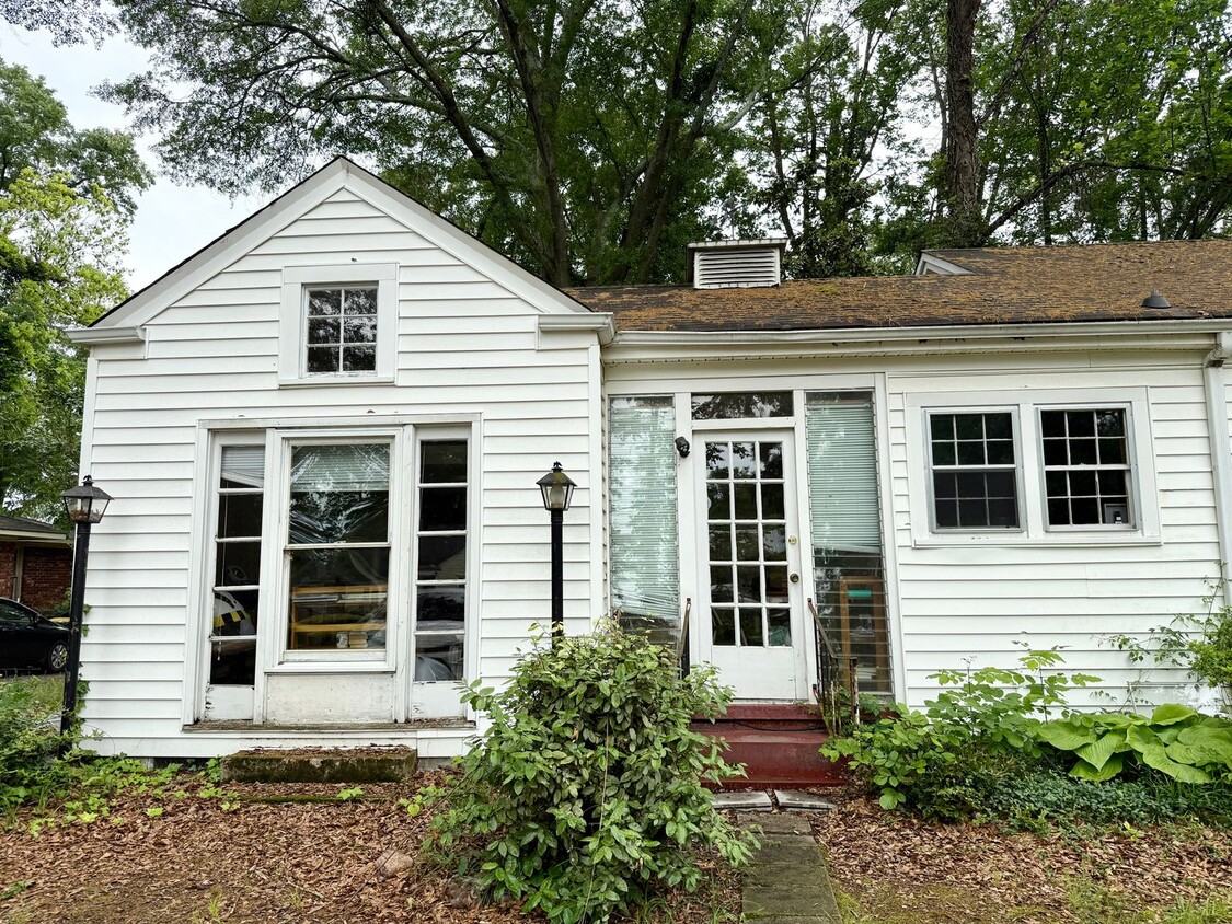 Primary Photo - 153 Hart Ave