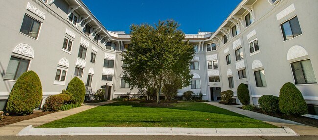 Building Photo - Nice 1 bed in Newton