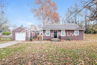 Building Photo - 5247 Laurel Ave