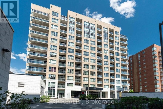 Building Photo - 330-330 Titan Private
