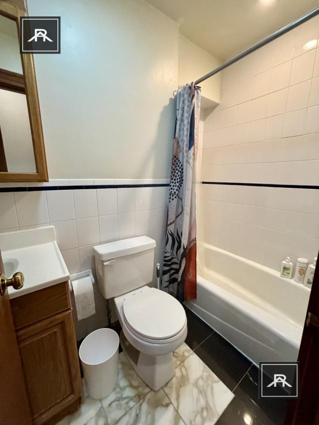 Foto del edificio - 3 bedroom in Brookline MA 02446